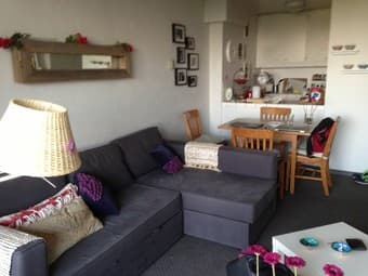 29 Aug- 20 Sept Sublet Escondido Village Midrise Apartment 2