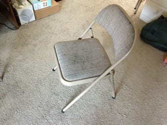 moving sale - folding chairs, vacuum, speakers $5 1