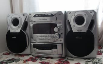 Panasonic SC-AK18 CD Compact Stereo System - $30 1