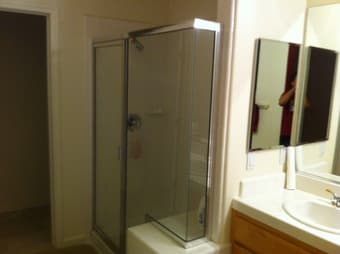 A Master Bedroom in Palo Alto available for Aug 29 to Sep 19- 800$ OBO 2