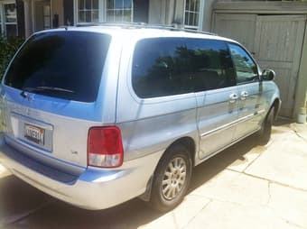 2002 Kia Sedona, $2600 3