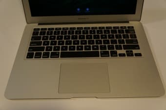 Macbook Air 13" 128GB, 4GB ram 1.7GHz + AppleCare ( Oct '14) 2