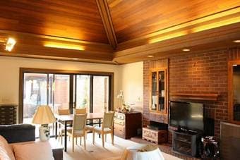 Sublet: $4500 / 3br - 1400ft² - Beautiful house in highly desired ngbh 2