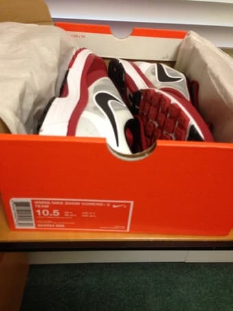 NEW Nike Women's Zoom Vomero 8 SIZE 10.5 $70 OBO 2