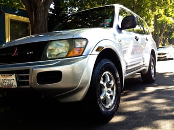 Mitsubishi Montero Limited SUV 2001 -- $6000 1