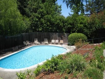 Bedroom in a spacious Menlo Park home, just 5 min from Stanford!! 1