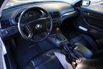 2001 BMW 325i Sedan, Low Miles, Silver/Black, Superb Condition 3