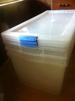3 x large, clear, Rubbermaid storage boxes with latch tops $10 1