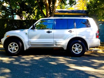 Mitsubishi Montero Limited SUV 2001 - $5800 OBO (palo alto) 1