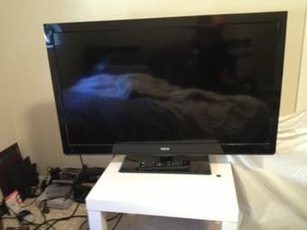 39" TV, Xbox360 + Kinect and 14 games 1