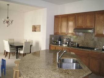 $4300 / 3br - 2400ft² - Single Family Home Rivermark (santa clara) 2