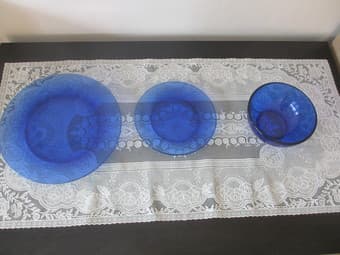 Lots of kitchen Items 1