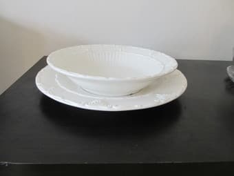 Lots of kitchen Items 3