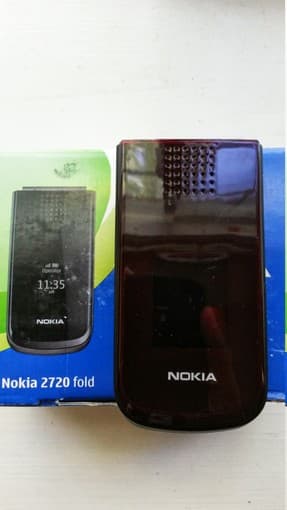 Nokia 2720 Fold - Deep Red (Unlocked) Cell Phone - Arabic/Persian/Urdu 2