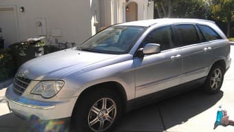 Chrysler Pacifica Silver 10,500 1