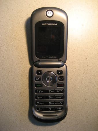 Motorola VU204 cell phone 1