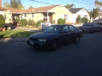 Nissan Altima 2200$ 1