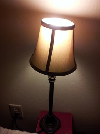 moving sell: a table with 4 chairs, microwave, vacuum, lamp, fan 2