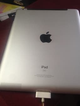 iPad 2, 32 gb, Verizon 3g capable, black, $375 OBO 2