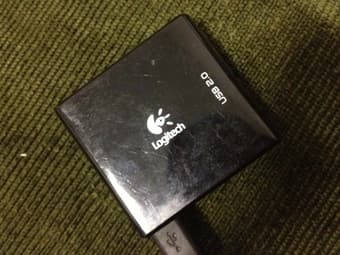Logitech 4-USB 2.0 port hub FOR SALE 3