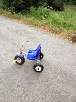 toddlers tricycle 1