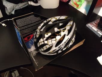 @@ Giro Saros Helmet Medium Black/White/Yellow Brand New $90 @@ 1