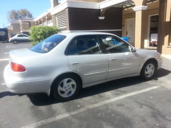 2001 silver Toyota Corolla w/ 60k miles $4000 2