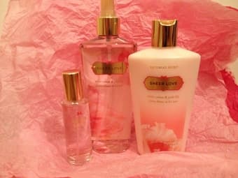 Victoria's Secret Beauty Sheer Love lotion, mist, & perfume NEW! $10 1
