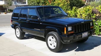 2001 Jeep Cherokee Limited 110,000k good condition. 1