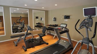 Shared Room for Rent in Fully Furnished, Friendly Palo Alto Apartment 3