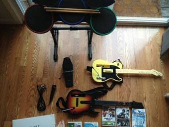 Almost New Guitar Hero World Tour Band Kit - 100$ 1