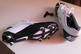 25$ for New Nike Soccer Shoes 1