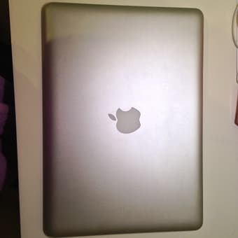 13-inch MacBook Air FOR SALE $450 1