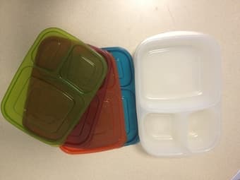 [moving sale] Lunchboxes set 3-compartment $7 1