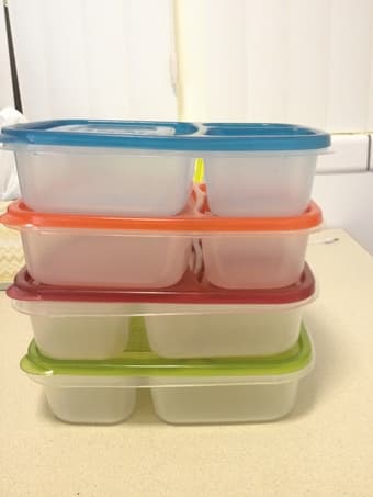 [moving sale] Lunchboxes set 3-compartment $7 2