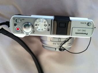 Panasonic LUMIX DMC-LX5 10.1 MP Digital Camera - White 3
