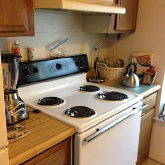 $690: One Bedroom available in 3BD shared (mountain view) 3