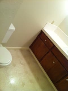 one room available now(menlo park) $1150 2