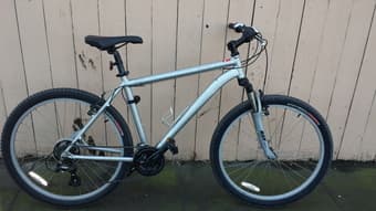 Specialized HR XC Mountain Bike! Like new! 1
