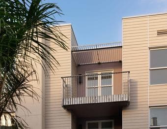 Your own bedroom/bath in a beautiful condo, close to muni, caltrain 1