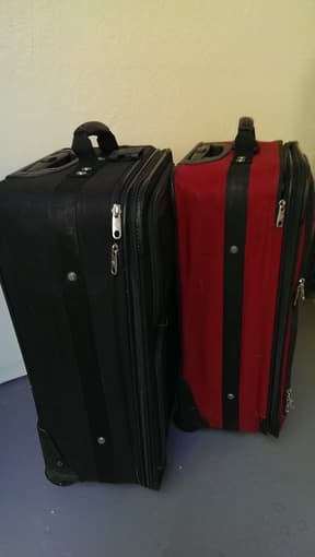 5 Pieces of Samsonite Luggage - $100 1