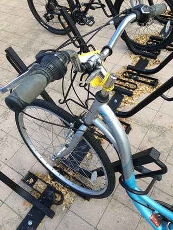 14" Cruise bike in excellent condition  $90 !accessories for FREE 2
