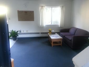 Centrally Located EV Sublet - $750 OBO - Dec 14 to Jan 3 2