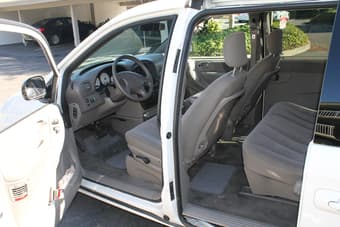 2001 Dodge Caravan 3