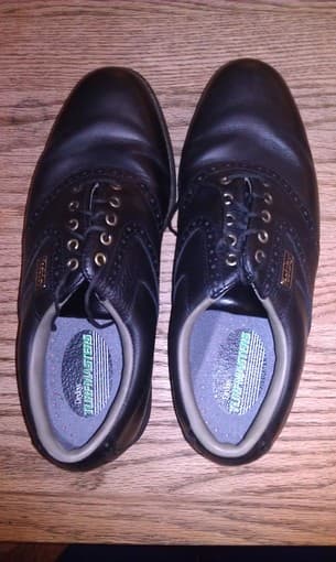 Men's golf shoes - size 8 2