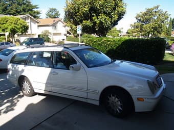 2000 Mercedes-Benz E320 Station Wagon 241K Miles Designo Edition $3800 1