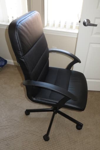 Swivel chair - $25 2