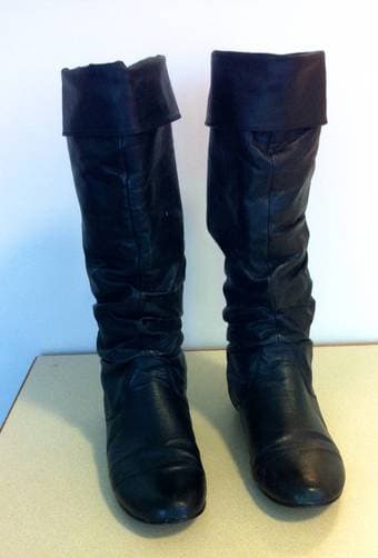 Women's Black Leather Boots - Size 7.5 2