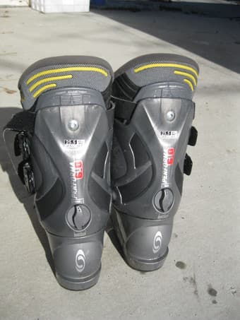 Salomon men's skiing boots, 40 1/3  US7 in size  $89 2