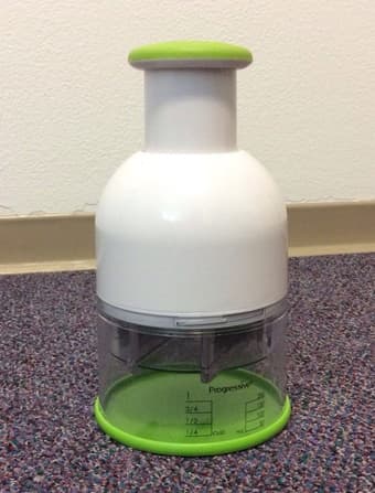 Kitchen garlic, vegetable mincer/chopper 1